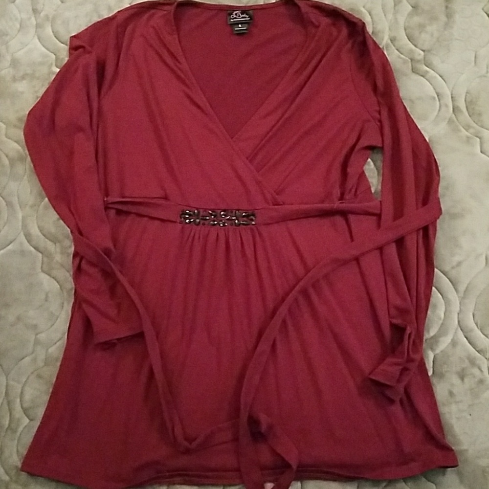 Oh Baby by Motherhood size large maternity shirt